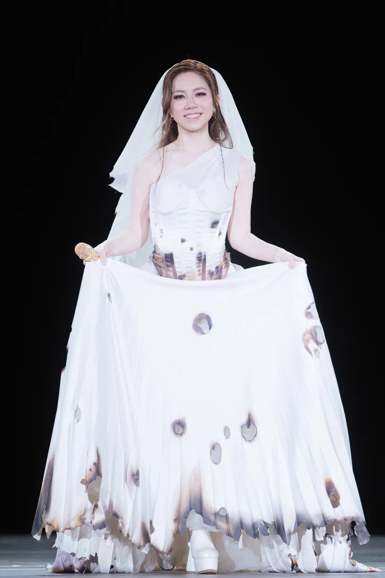 演唱會沉浸式聲光打造「GLORIA」絕美光影宇宙。 Live Nation Taiwan提供 