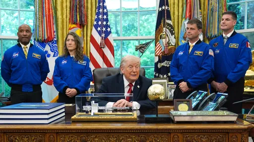 超前中國探月計畫！川普：NASA可望在我卸任前再度登月