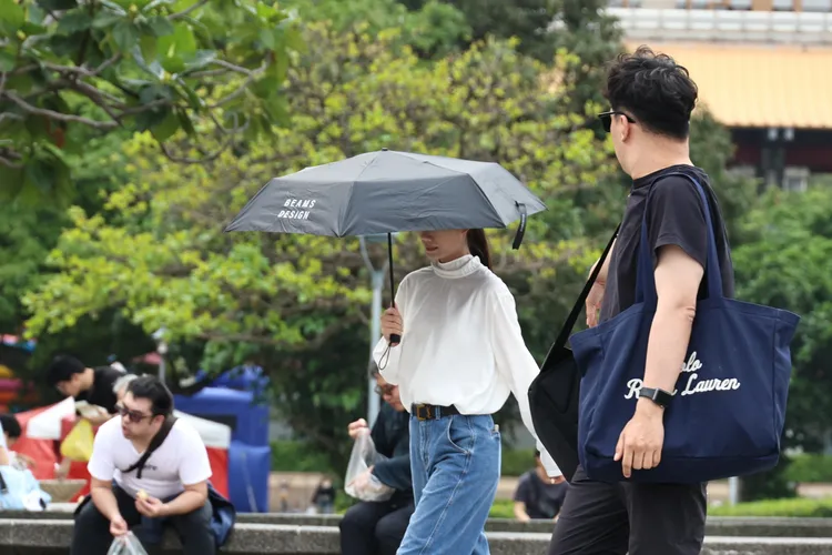 朱海君看到媒體快步離開。攝影中心攝影