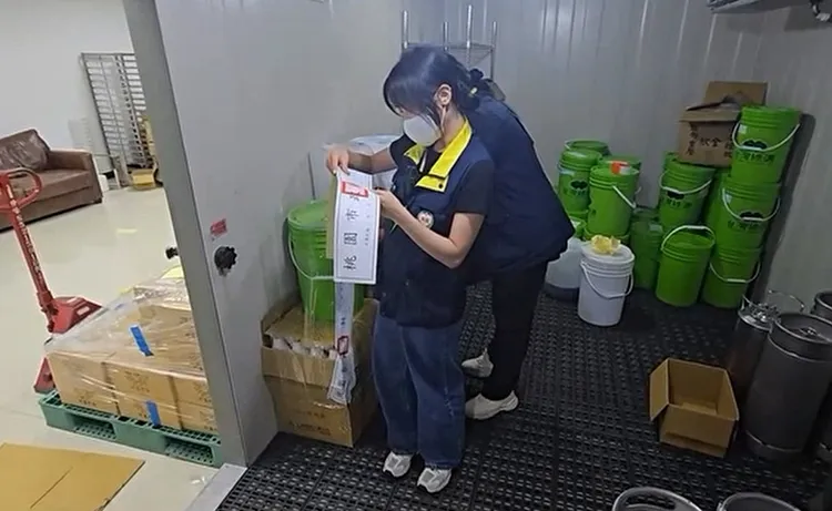 衛生局目前先勒令業者停業。翻攝畫面