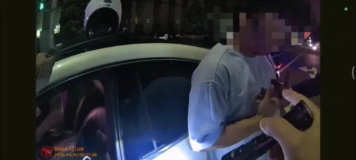 新興警盤查紅線違停！查獲「喪屍菸彈」　還想落跑當場被拉下車