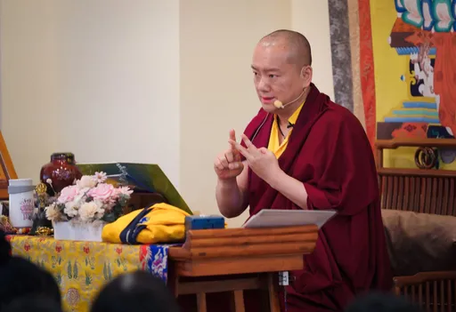 知名喇嘛被爆劈腿2女　鹹濕對話外流