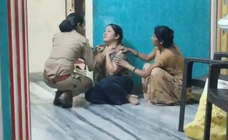 妻子聽聞消息後悲傷崩潰。NDTV