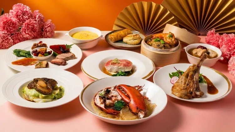 明宮粵菜廳母親節限定套餐，每位2280元+10%，4/26前預訂，可免收一成服務費。台北老爺酒店提供