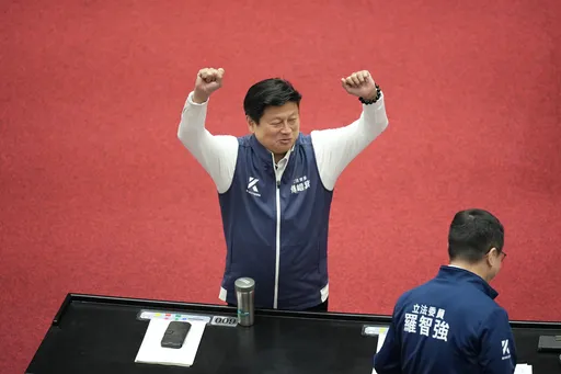 傅崐萁挺3800億＋N　遭爆「結盟鄭麗文」籌碼是當立院副院長！