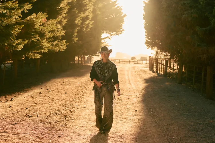 周杰倫透過MV讓聽覺的旅行感更真實。杰威爾提供