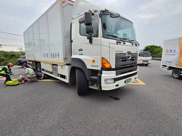 事故發生在苗栗竹南公義路。民眾提供