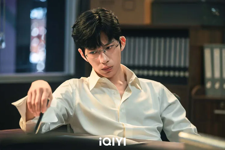 井柏 飾江寒聲。愛奇藝國際版提供