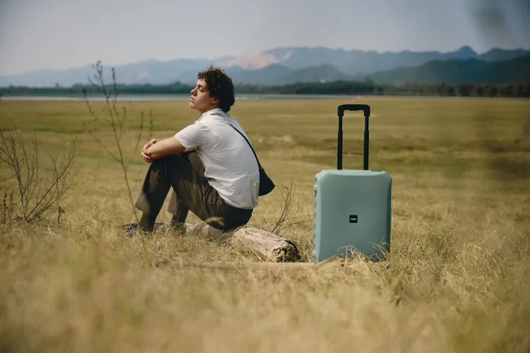 LOJEL全新鼠尾草綠採用帶灰調的淺綠色，在霧面箱體上更顯質感。品牌提供