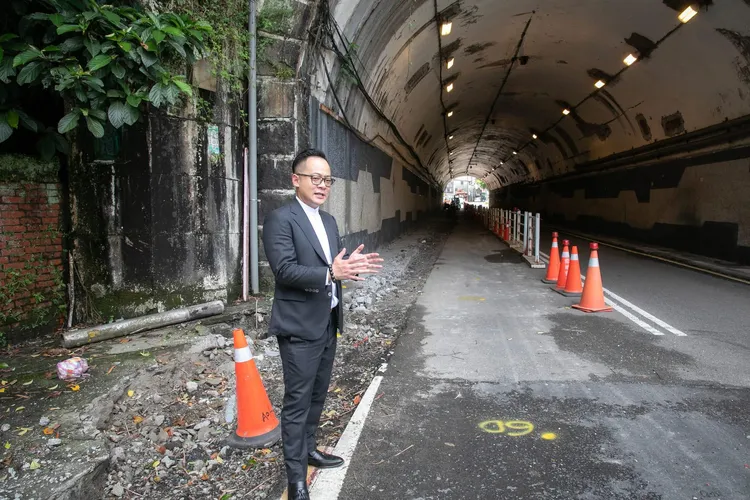 童子瑋爭取中央補助，對南榮路人行空間進行改善工程。翻攝照片