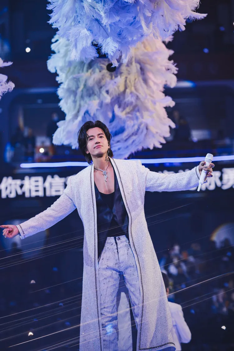 言承旭展露深情魅力。相信音樂提供