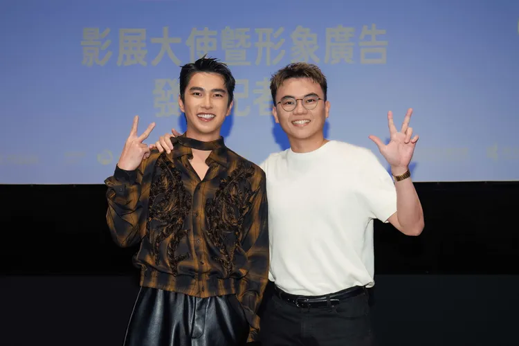 曾敬驊（左）與潘客印導演再度攜手拍攝形象片。台北電影節提供