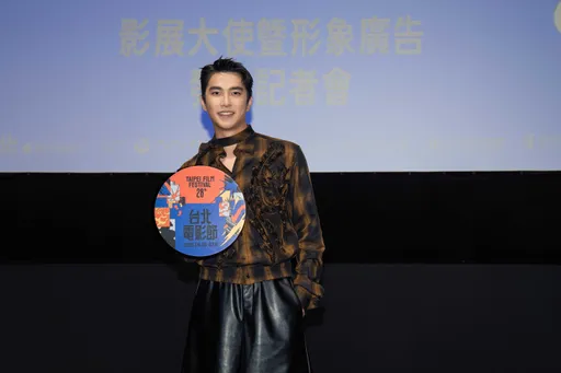 曾敬驊才傳戀情⋯再穿高中制服　認褲子變緊了