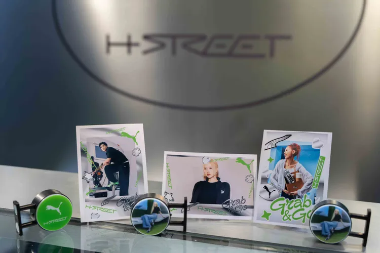 台灣限定Rosé迷你燈箱招牌與客製化相框。品牌提供