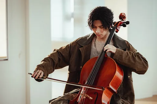 創作才子黃霆睿車禍致手傷　竟靠周杰倫新歌復健