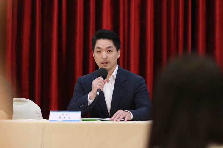 台北市長蔣萬安，說明寶林茶室食物中毒案。記者葉家瑋攝