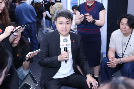 台灣大開賣Mac創電信先例　林東閔：打開Mac新客群