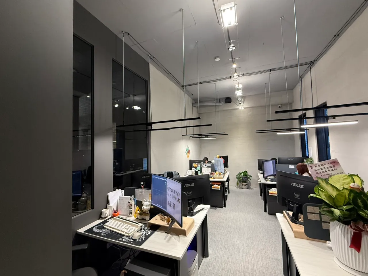 友眾公司涵蓋動畫製作、室內設計部門等。葉家銘攝