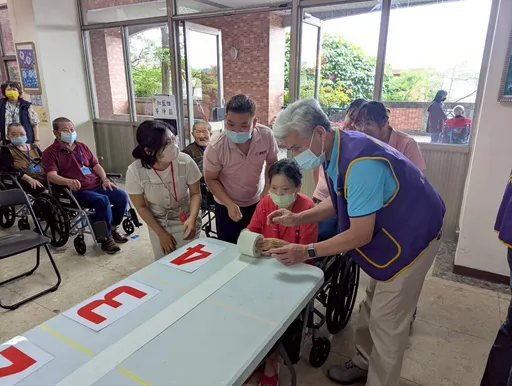 關懷長者不停歇！港務公司攜手台電送暖仁愛之家