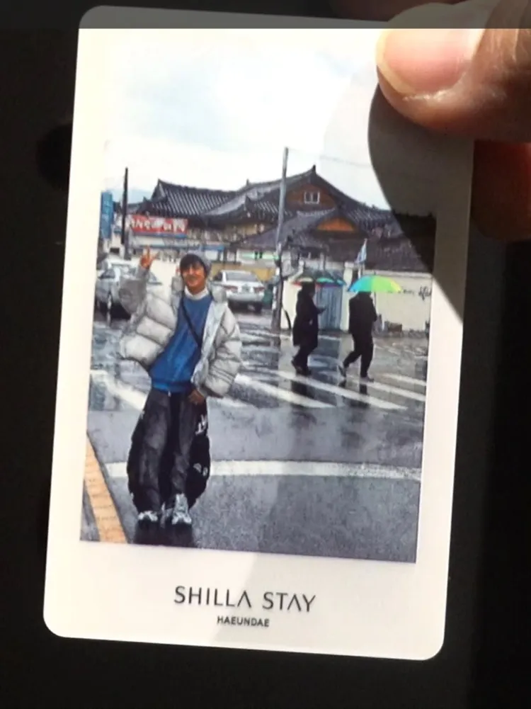 阿翔也分享上次去旅遊印有照片的房卡也不見了。翻攝自阿翔IG