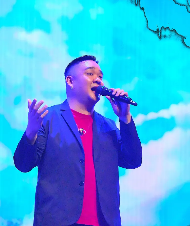 林道遠上台分享生命歷程。藝起發光、蒙福教會提供