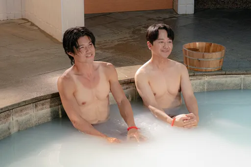 張耀仁泡溫泉常巧遇「他」　裸上身發展BL泡到長疹子