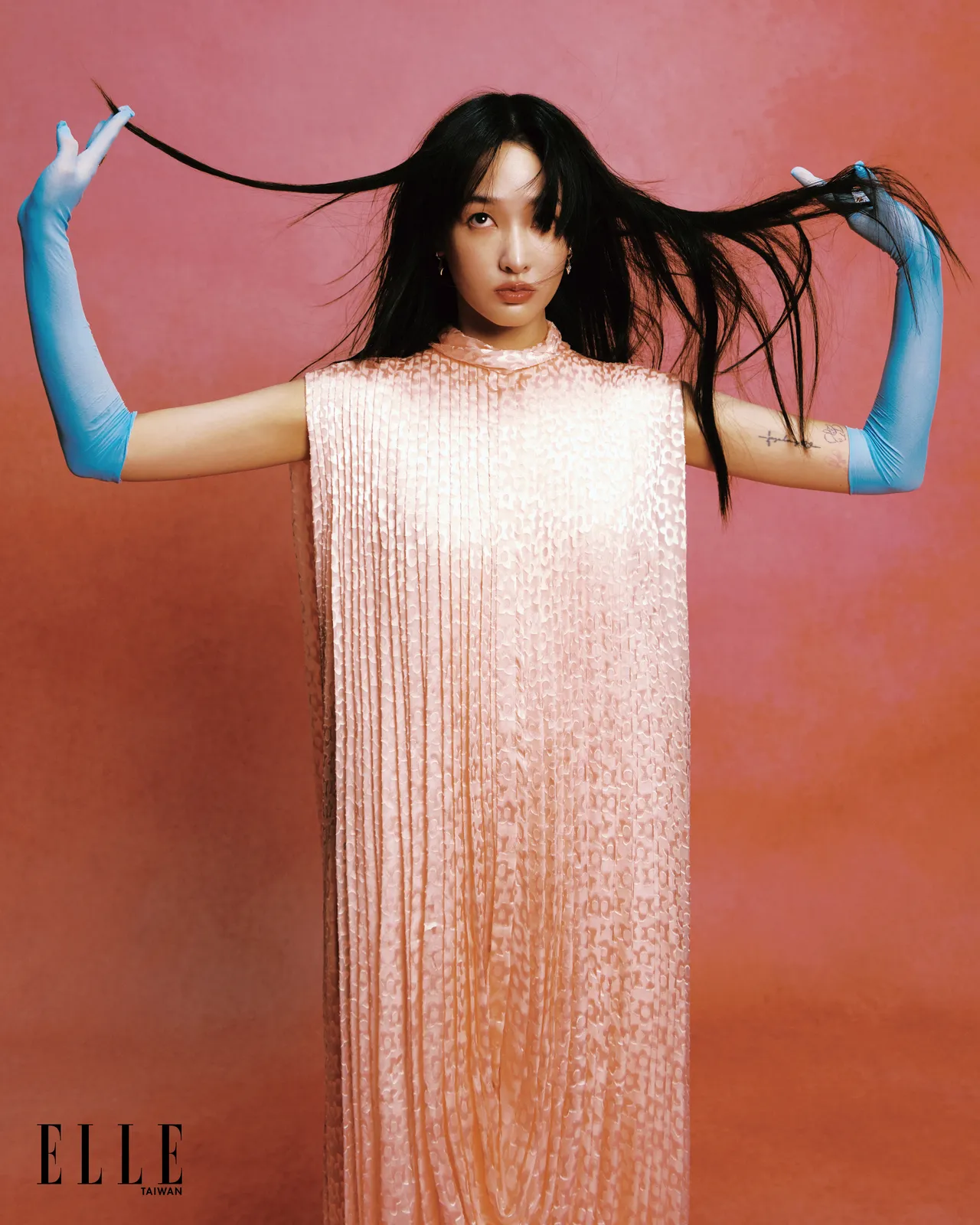 王淨拍攝《ELLE》封面。《ELLE》國際中文版提供