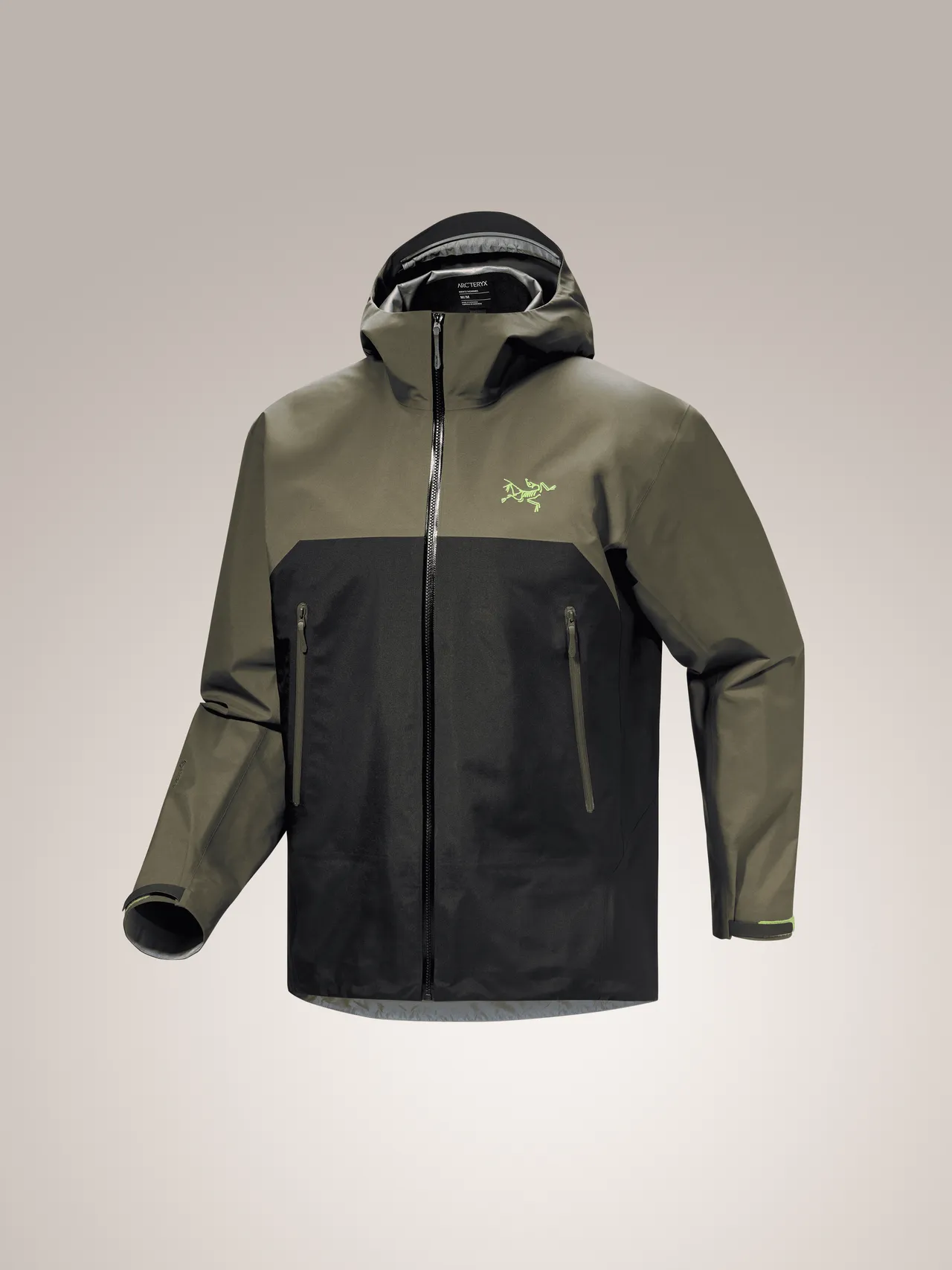 Arc'teryx S26 Beta Jacket 防水硬殼外套，1萬6800元。品牌提供