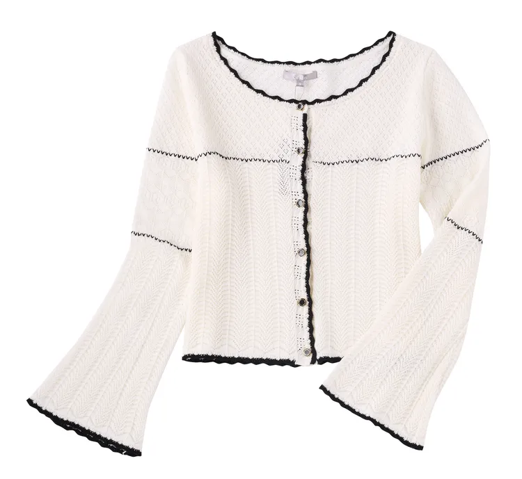 abito，菱格透膚針織上衣，原價3980元，特價3190元。