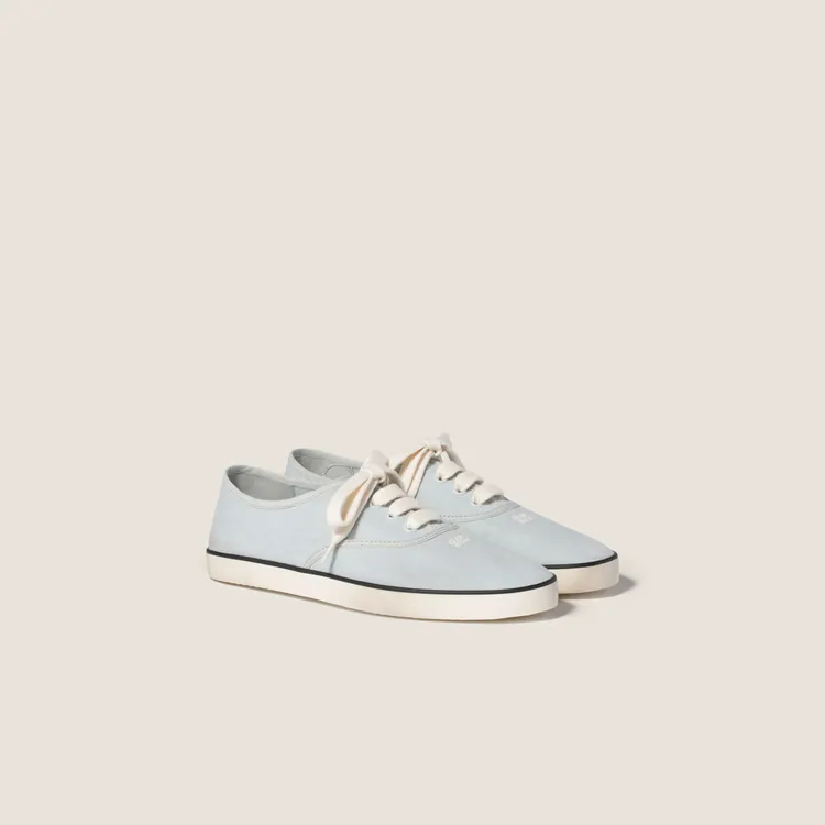 MIU MIU斜紋運動休閒鞋，2萬9000元。品牌提供