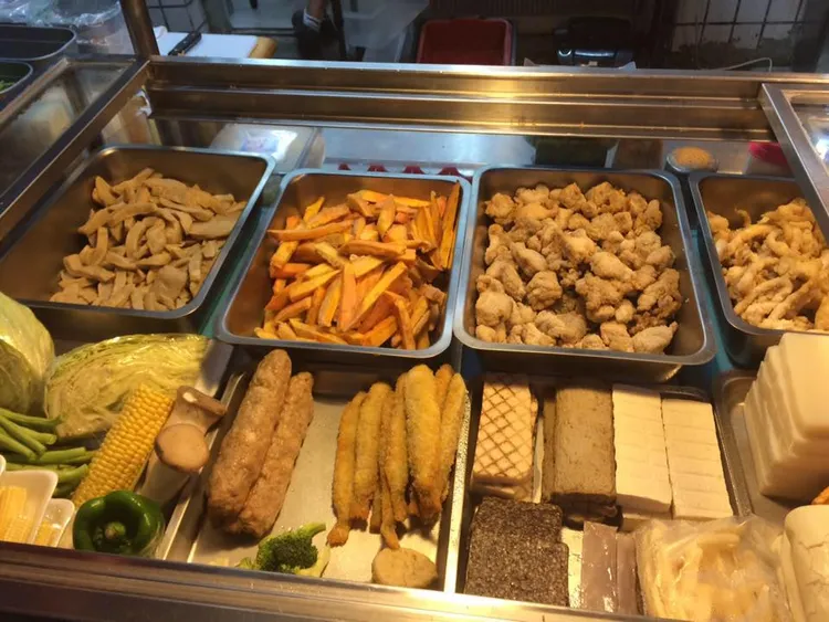 大頭蒜味鹹酥雞過去就受到不少當地民眾與部落客追捧，乾淨衛生且價格公道，如今更是在網路上爆紅。翻攝自大頭蒜味鹹酥雞臉書