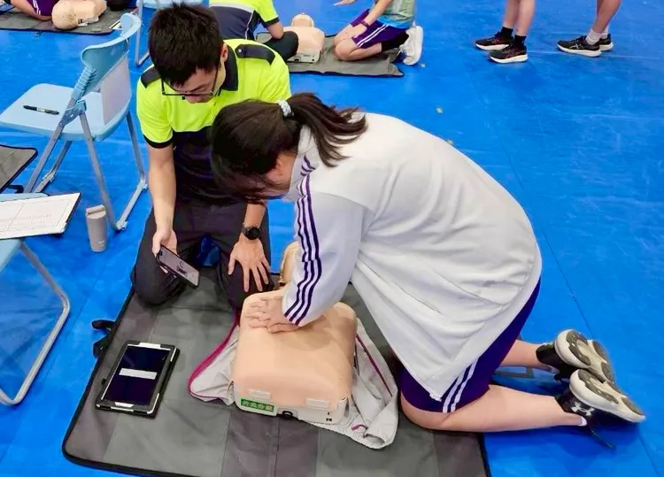 國中生CPR教育認證。新竹市消防局提供