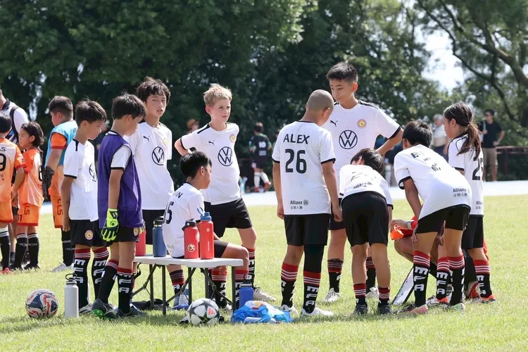 台灣福斯汽車近10年來攜手英商明星足球訓練有限公司台灣分公司MFA（Master Football Academy UK Ltd. Taiwan Branch）致力推動兒童及青少年足球培育，定期舉辦專業課程和賽事交流。業者提供