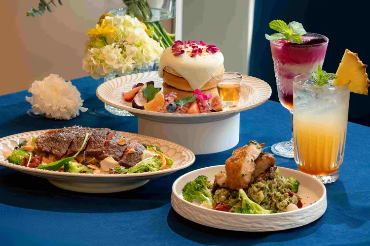 	花園秘境雙人套餐會員專屬優惠價只需1298 元，含新品花園秘境熔岩鬆餅塔、漢普頓宮花園燉飯、主廚義大利麵與特調飲品。Engolili 英格莉莉提供