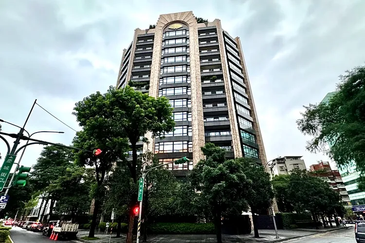 周杰倫2022年添購的頂級豪宅「文華苑」，鄰居包括國巨集團董座陳泰銘、王力宏。特勤中心攝