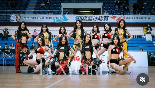 LuxyGirls應援戰袍上下全露！竟被辱罵妓女　小編回轟了