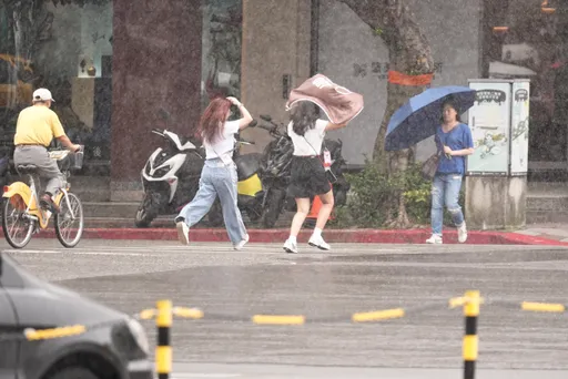 10縣市強風警戒　氣象署：明開工全台有雨