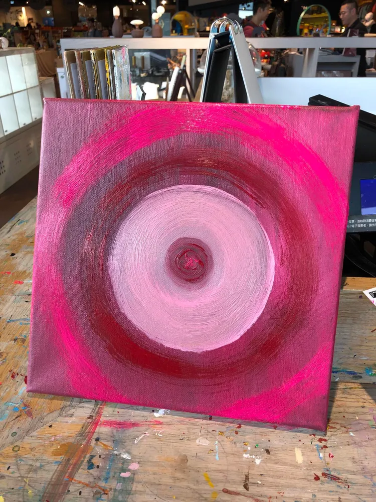 李明川8年前送王俐人的畫作，主題是「圓」。翻攝李明川臉書