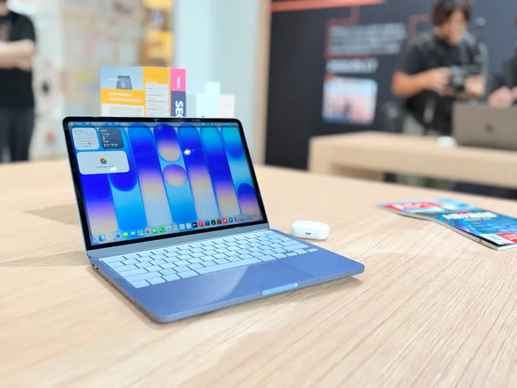 台灣大將於100家門市加入Mac系列展示區。趙筱文攝