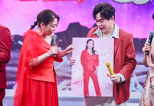 新歌海報被康康虧是出AI之手　張秀卿回嗆「我本來就這麼美」