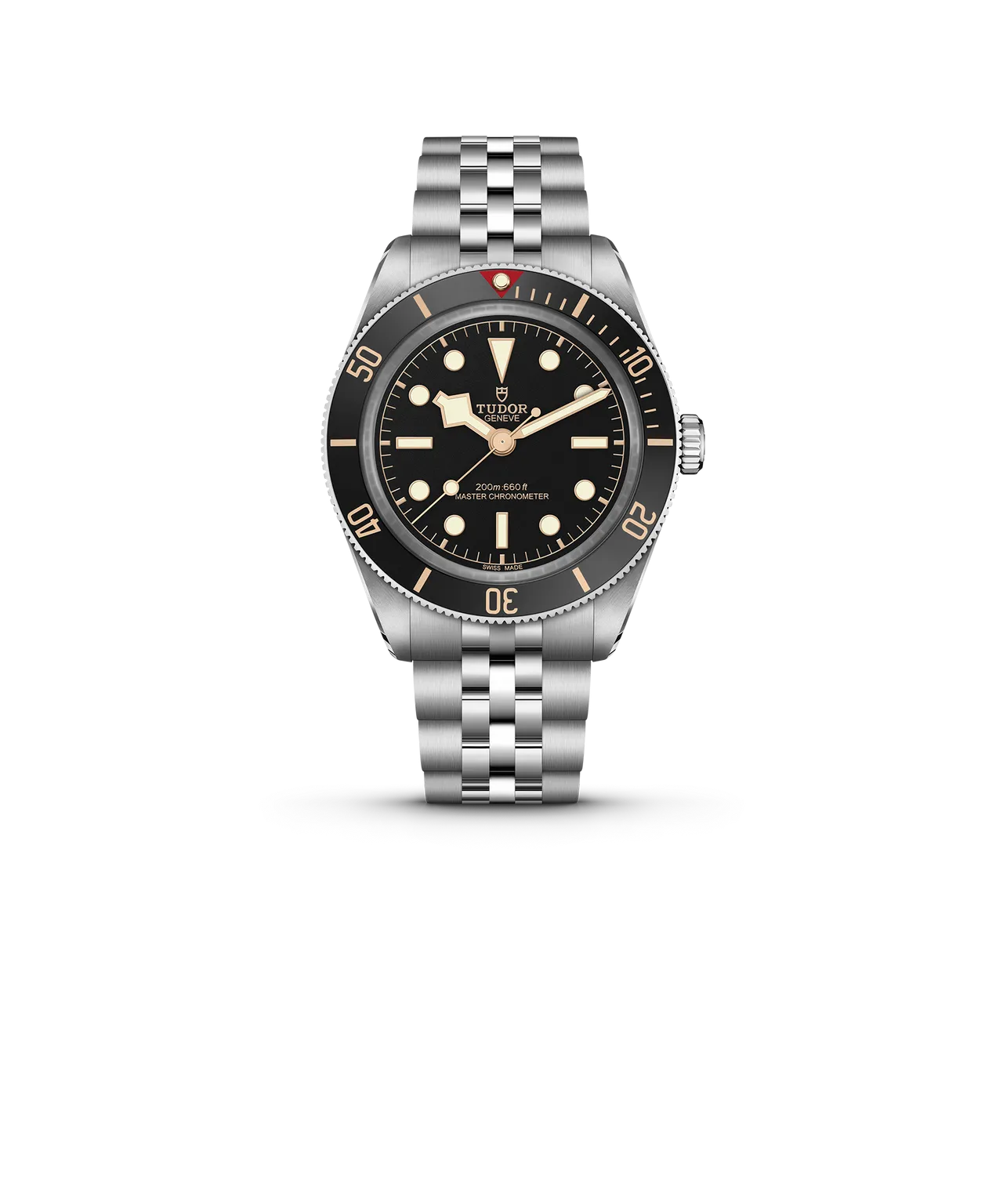 帝舵Black Bay 58，39mm，磨光及磨砂不銹鋼錶殼，啞黑色圓拱形錶盤，不銹鋼五鏈節錶帶，MT5400-U機芯，動力儲存65小時，防水深度200米。品牌提供