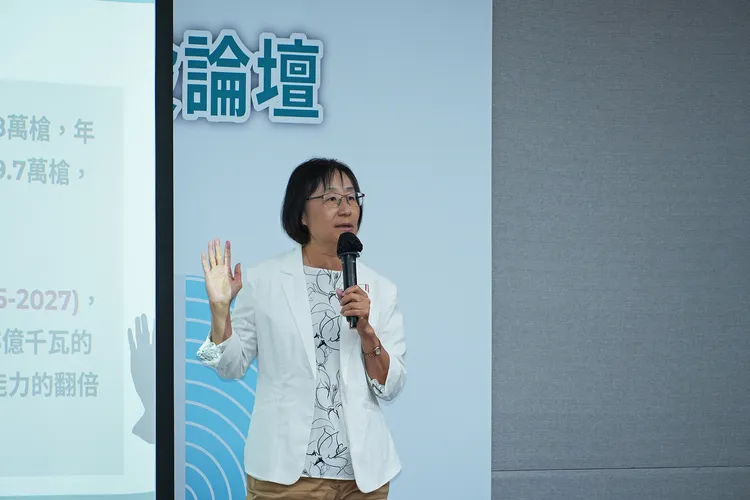 論壇主持人暨公民幫推協會創會理事長鍾慧諭表示，充電基礎建設已是支撐能源轉型與低碳運具生活的重要基礎。U-POWER提供