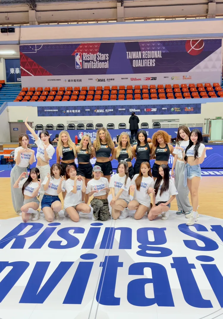《宇宙啦啦隊》成員將登上「NBA未來之星邀請賽」舞台，與NBA鳳凰城太陽隊啦啦隊夢幻合體同台。NBA提供