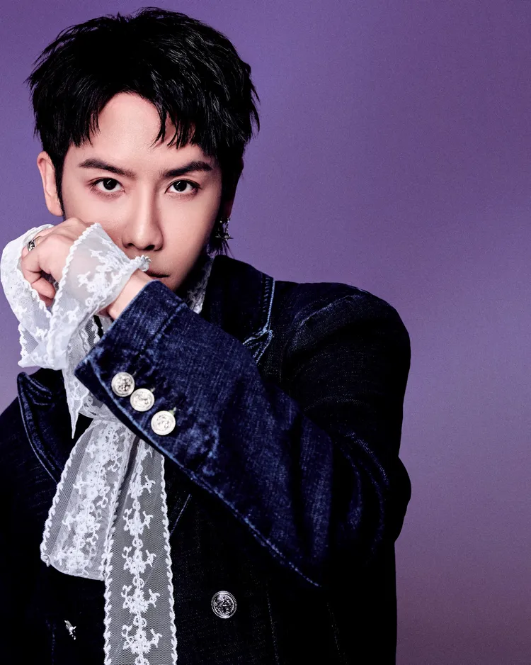 鼓鼓28日生日當天將發行新歌《原諒我離開》。相信音樂提供