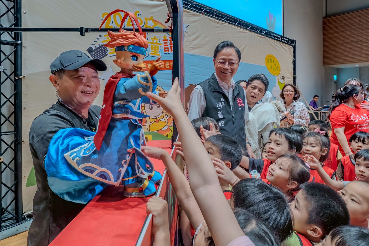 桃市府攜手霹靂布袋戲推廣兒童閱讀 跨界打造情緒教育新體驗