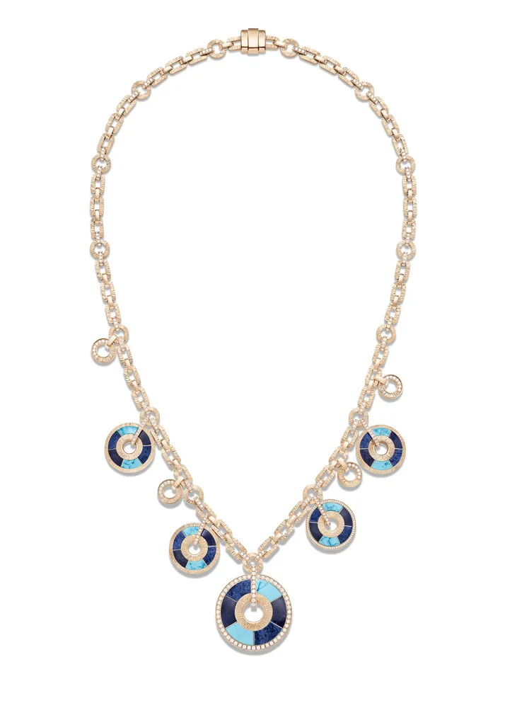 Possession Vibrant Palace 系列 18K 玫瑰金彩色寶石鑽石項鍊。品牌提供