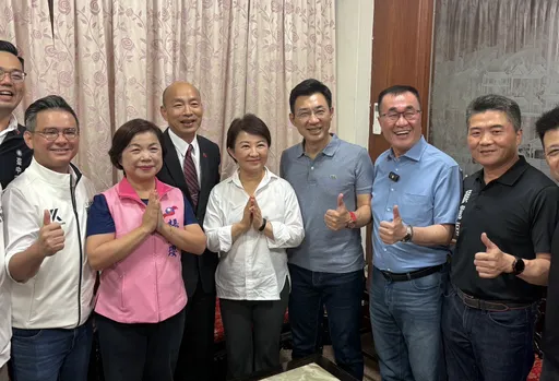 李四川合體「禿子、燕子」   祈求大甲媽護祐國泰民安