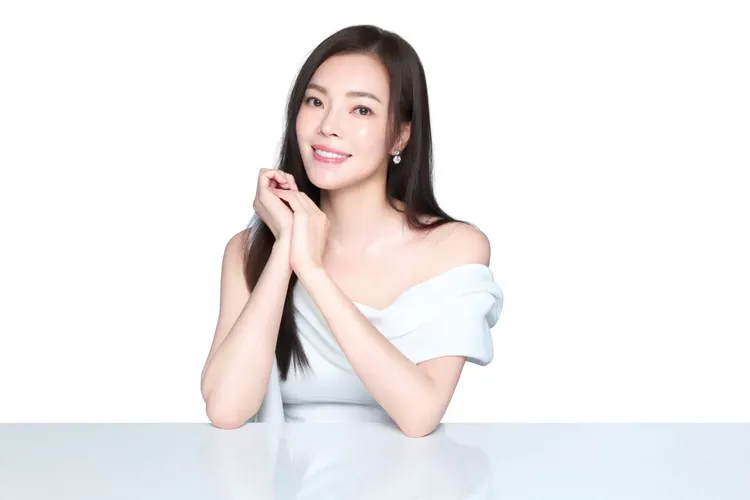 曾馨瑩透過助理捐款300萬善款。禾麗醫美集團提供