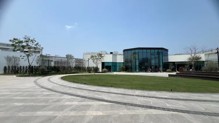 6樓則打造「Sky Park琉光花園」高空戶外空間。鮮明攝