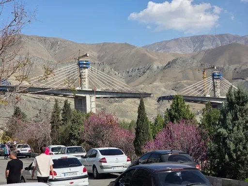 嗆聲成真！川普狠炸「伊朗最高大橋」　震撼畫面曝